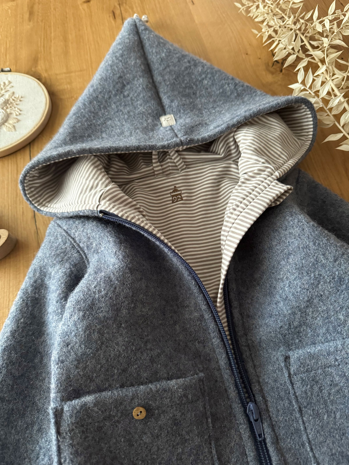 Walkjacke Rauchblau/Streifen Gr.92 – Bild 2