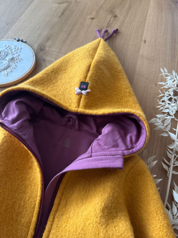 Walkjacke Senf/dunkle Beere Gr.98 – Bild 2