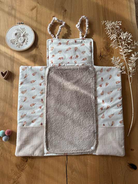 Wickeltasche VIKI Beige mit Birnen innen