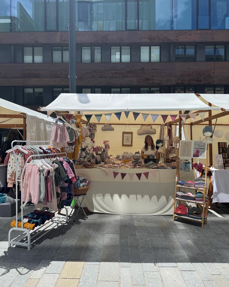 Marktstand in Innsbruck von Naehburg